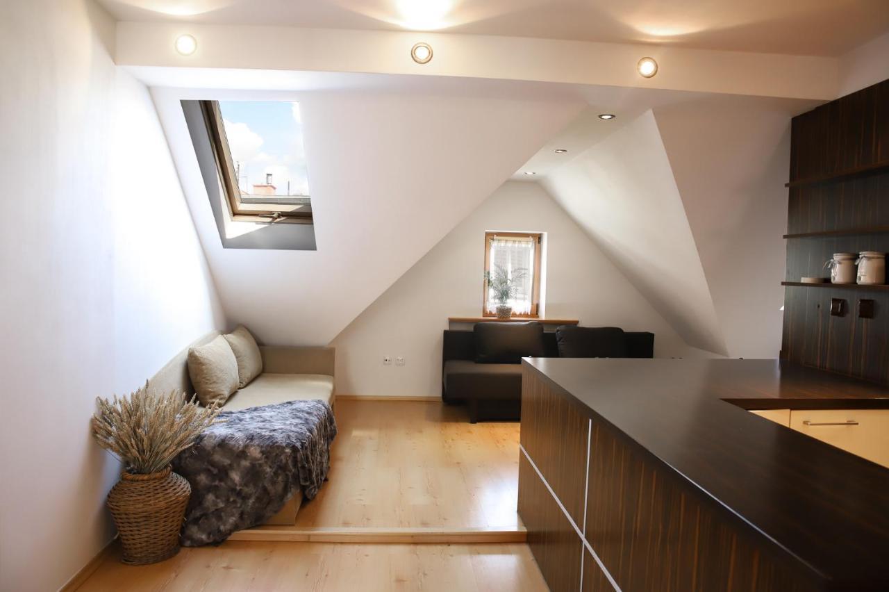 Lovely Apartment In City Center Of Jelenia Gora. Exterior foto